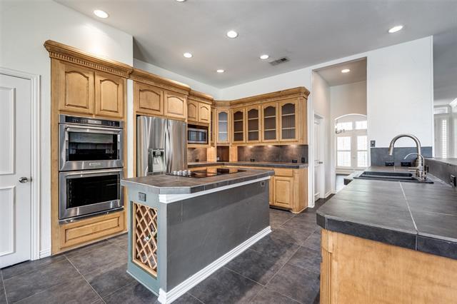 Building Photo - 4684 Old Pond Dr