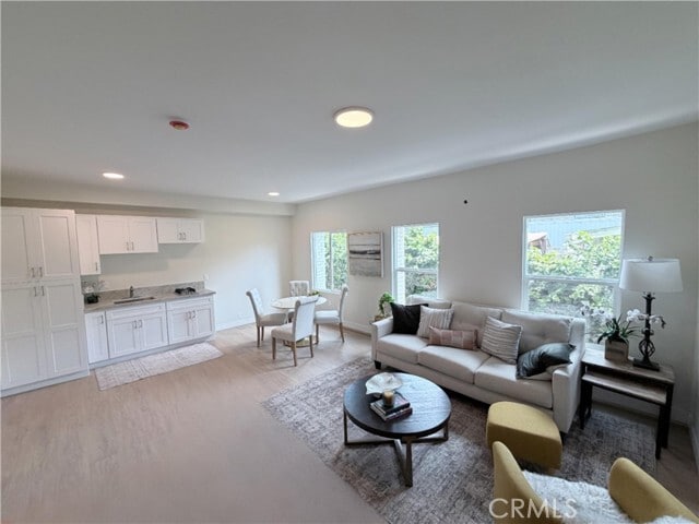 Building Photo - 125 W Chestnut St