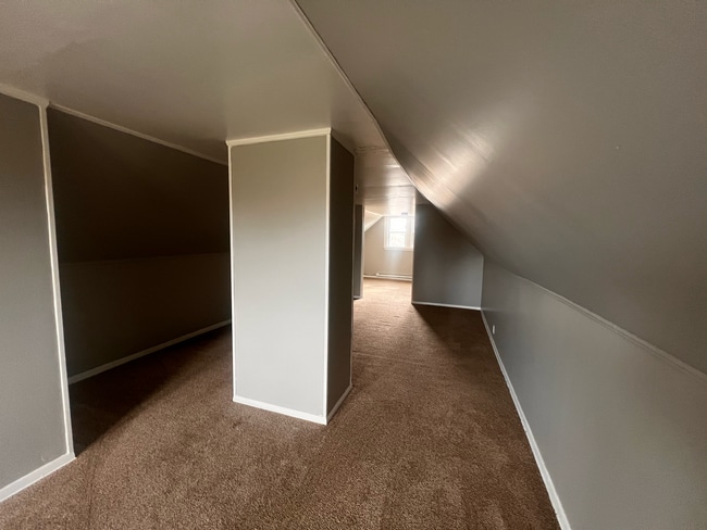 Building Photo - Rao - E145