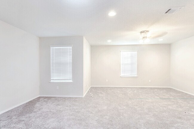Building Photo - 632 Reinhardt Blvd