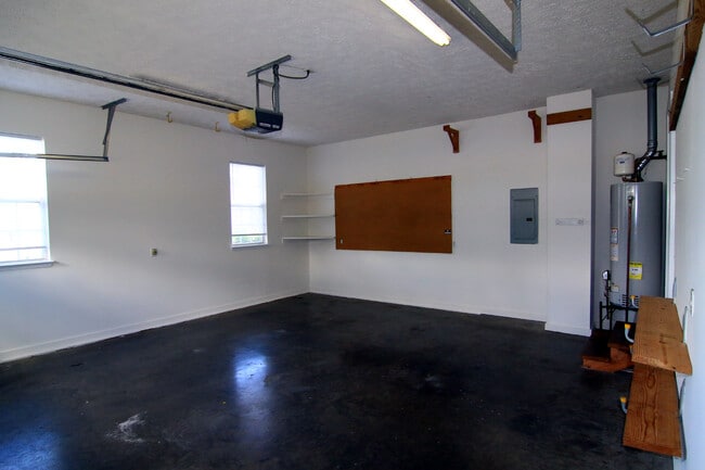 Building Photo - 2123 Moonlite Ct