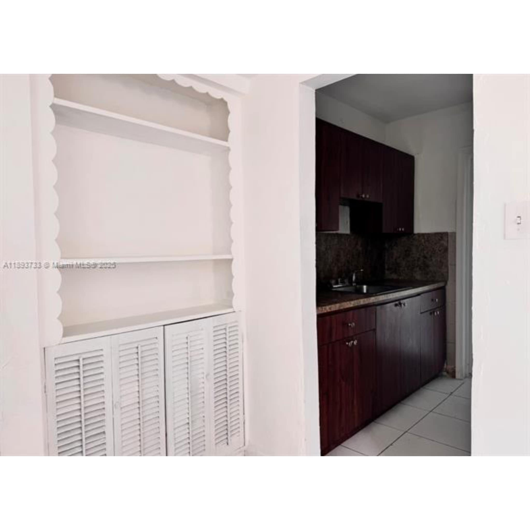 Building Photo - 550 NW 118th St