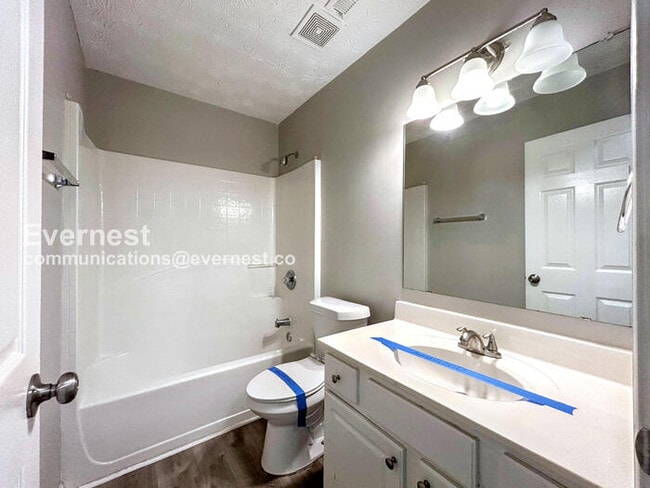 Building Photo - 6793 Chestwood Ln