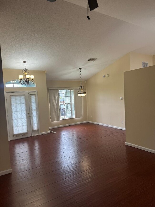 Building Photo - 2461 SW Webster Ln