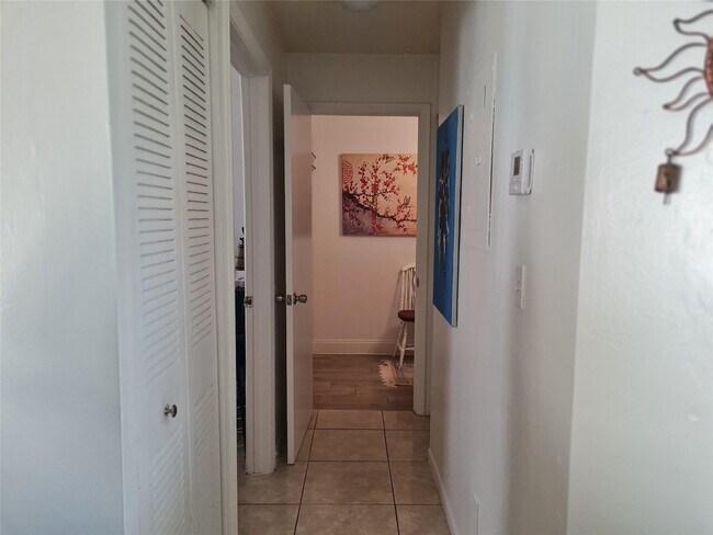 Building Photo - 3421 NW 44th St