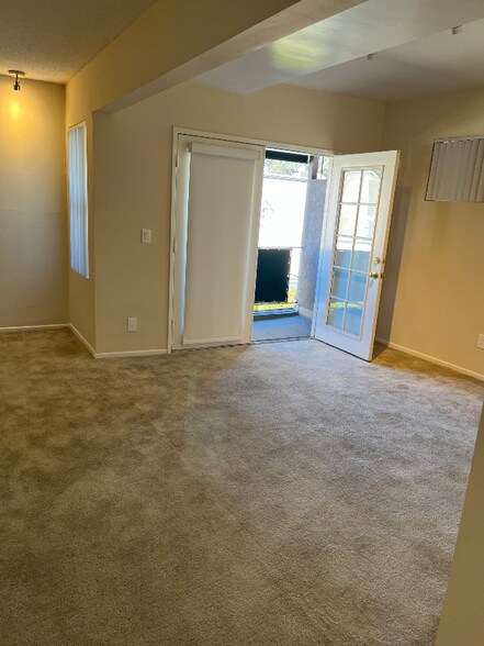 Building Photo - 6268 N San Gabriel Blvd