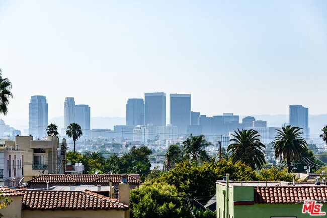 Building Photo - 1513 Orange Grove Ave