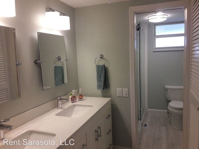 Building Photo - 4330 Falmouth Dr