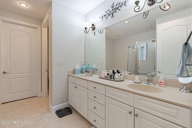 Building Photo - 4300 S Beach Pkwy