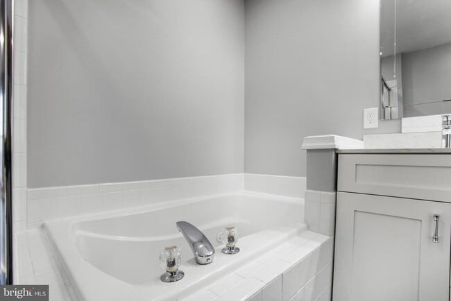 Building Photo - 12765 Fair Crest Ct