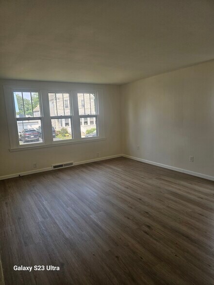 Living Room - 210 E Chestnut St