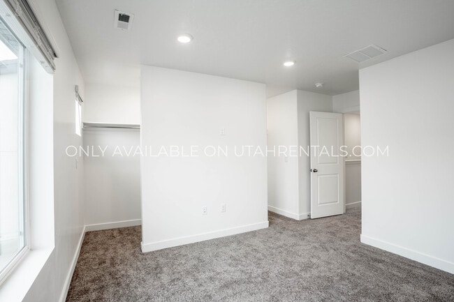Building Photo - 333 S 1110 W