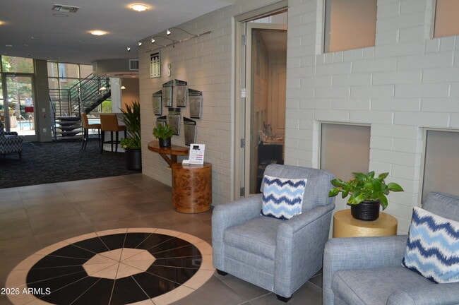 Building Photo - 1701 E Colter St