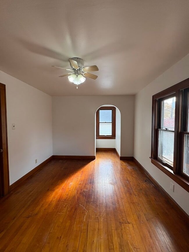 Building Photo - Two bedroom two bathroom home for rent