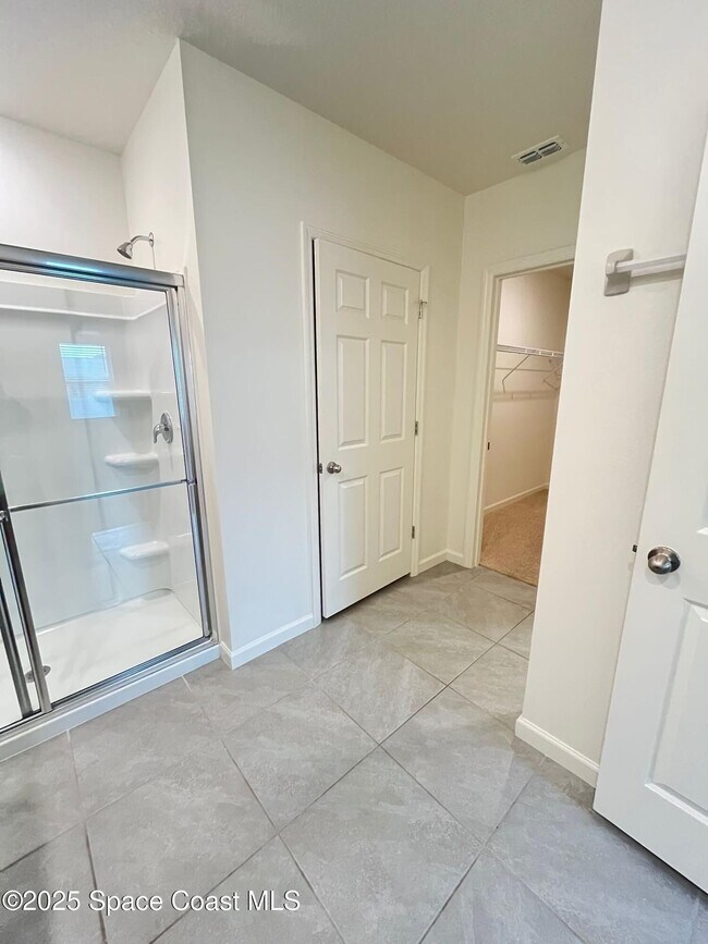 Building Photo - 1570 San Filippo Dr SE