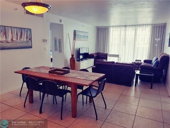 Building Photo - 3001 S Ocean Dr