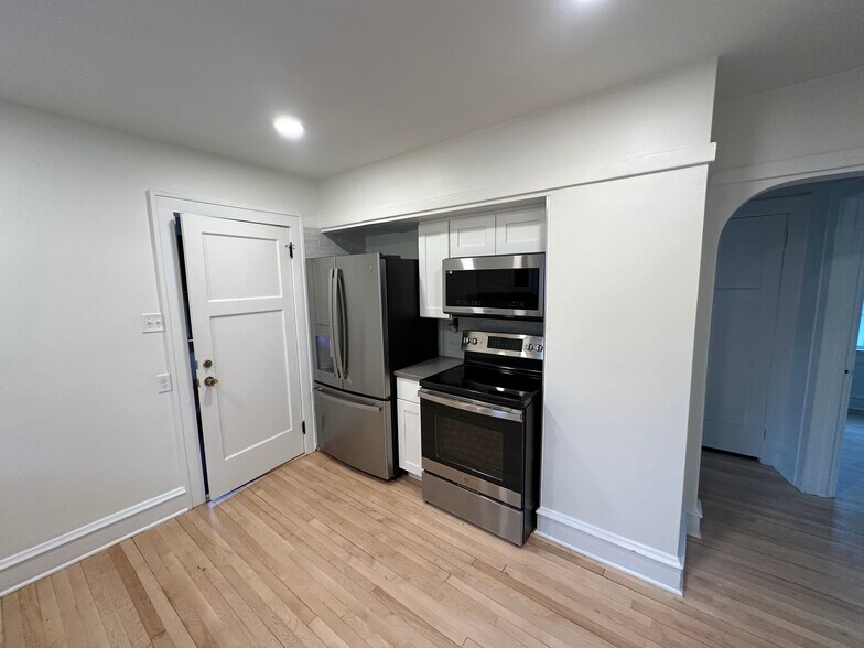 Stainless Steel Appliances - 5706 N Bay Ridge Ave