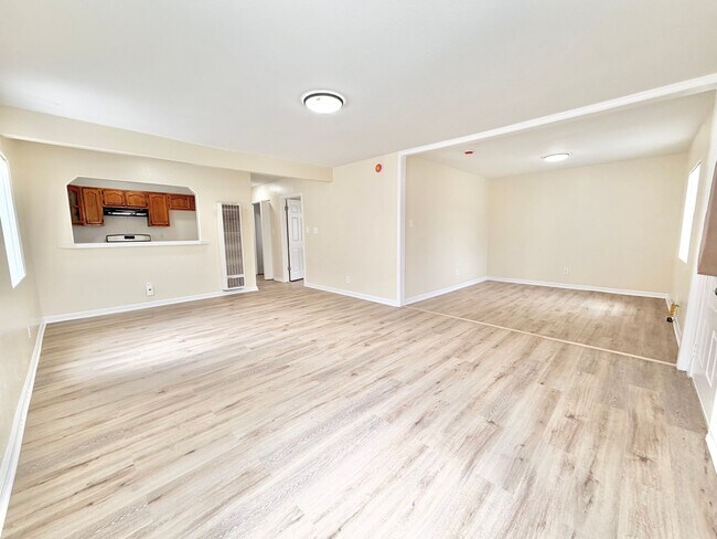 Building Photo - 138 W 93rd St