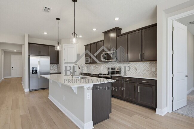 Building Photo - 1000 British Cir