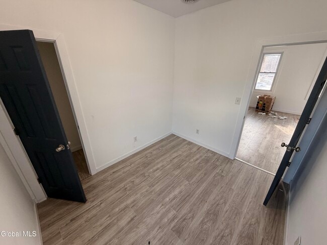 Building Photo - 25 Lefferts St