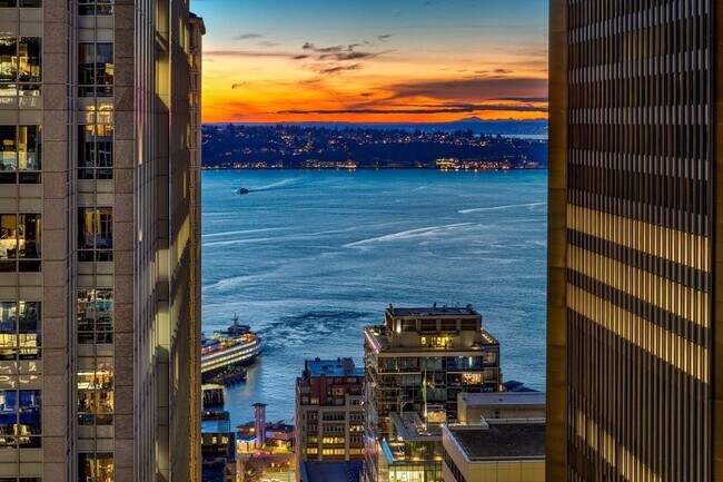 Building Photo - 5th and Madison Condominiums ~ Downtown Seattle