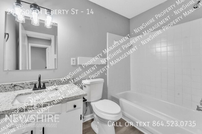 Building Photo - 200 S Liberty St