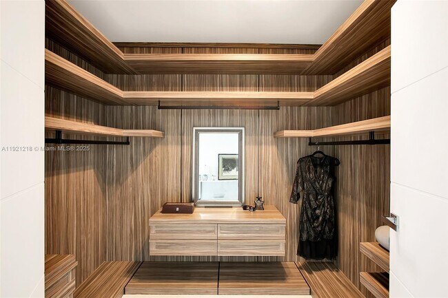 Building Photo - 1500 Ocean Dr