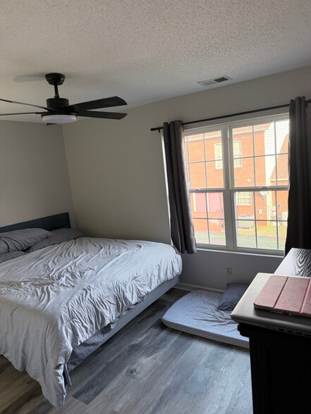 Building Photo - 102 Brandywine Dr NE