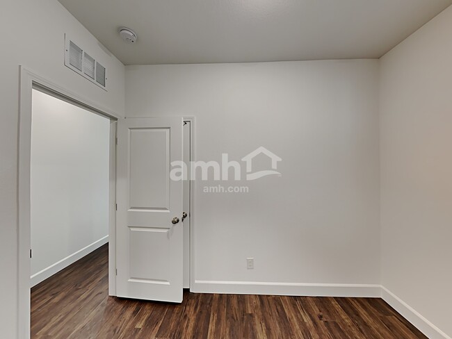 Building Photo - 2846 Hot Cider Ave