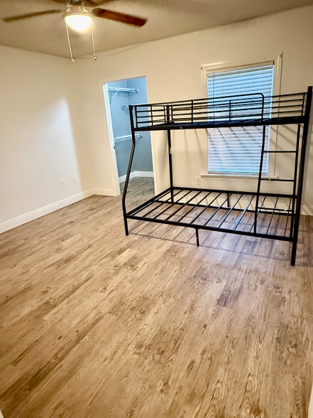 Building Photo - 6506 Swissco Dr