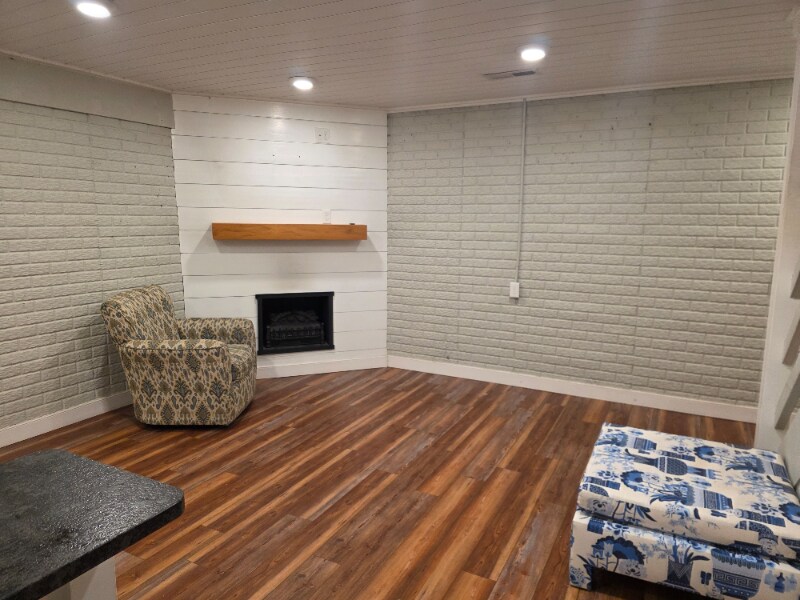 Building Photo - 2215 Reservoir St