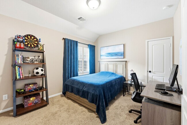 Building Photo - 27383 Pendleton Trace Dr