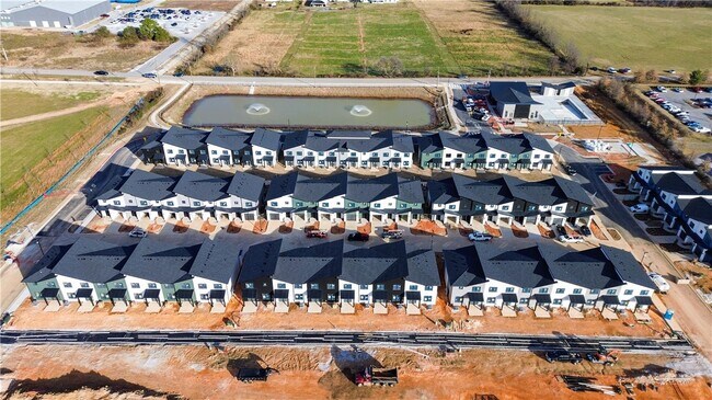 Building Photo - 1116 Emilia Ave