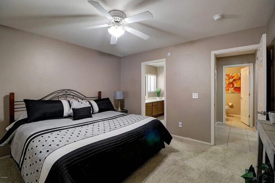 Building Photo - 13412 W Annika Dr