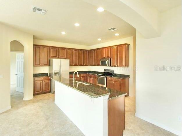 Building Photo - 2103 Candlenut Cir