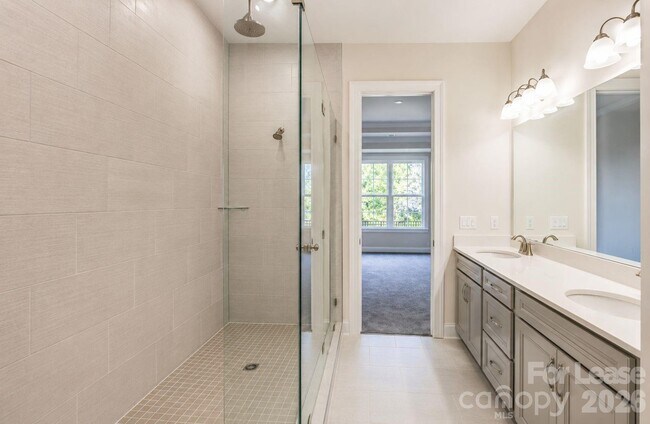 Building Photo - 104 Kentmore Dr