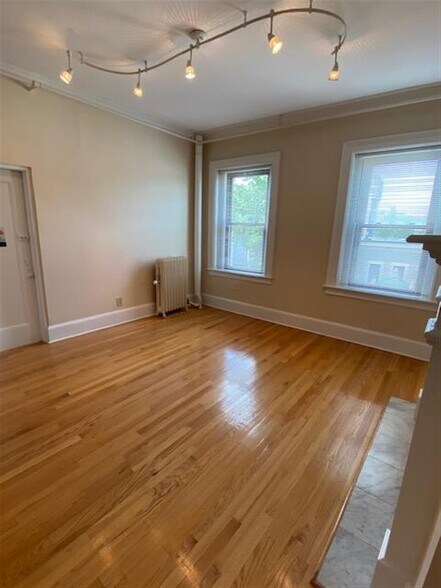 Building Photo - 878 Massachusetts Ave