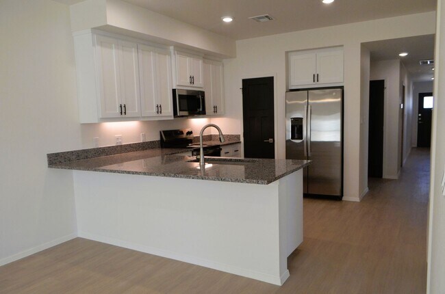 Building Photo - 1419 Indian Camp Trail