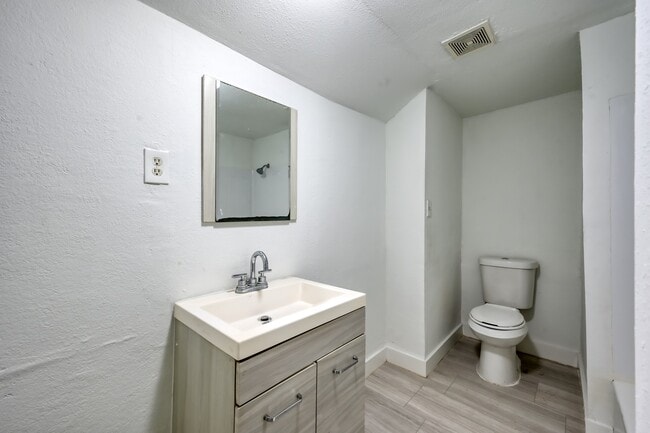 Building Photo - 29906 Hunters Rd