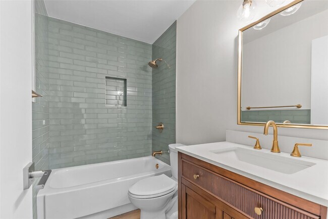 Building Photo - 908 Lighthouse Dr