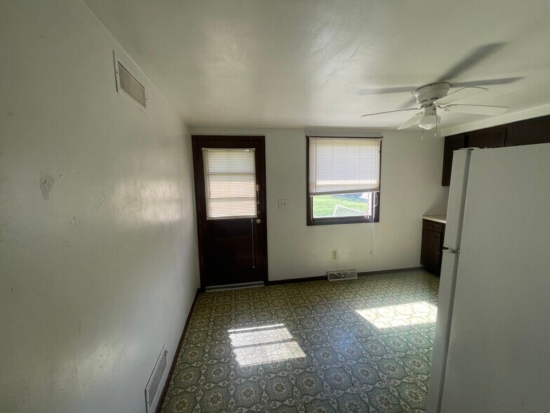 Building Photo - 155 Garfield Way