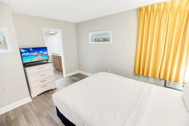 Building Photo - 1700 N Ocean Blvd