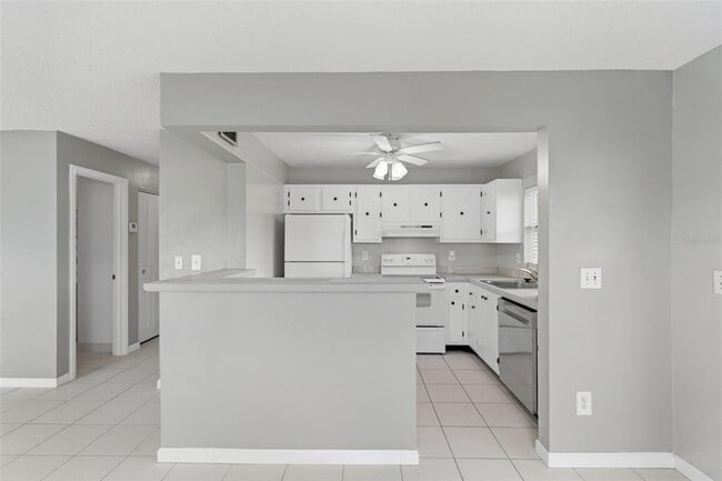 Building Photo - 9992 86th St