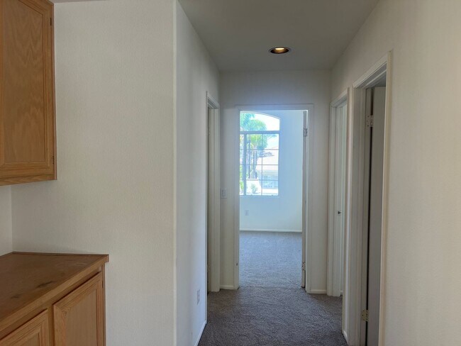 Building Photo - Bridlevale Community 4 bedroom