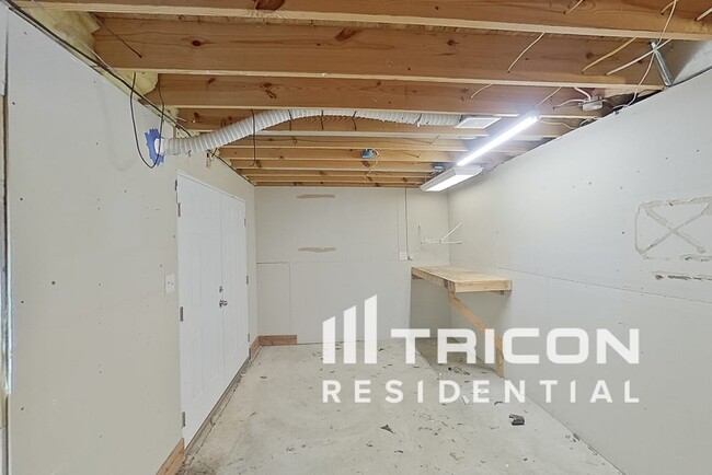 Building Photo - 745 Diamond Pointe Ct