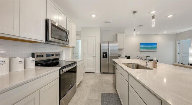 Building Photo - 6476 Silverstar Dr