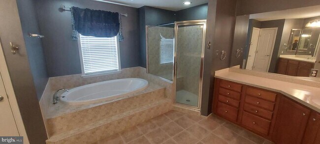 Building Photo - 23503 Sugar View Dr