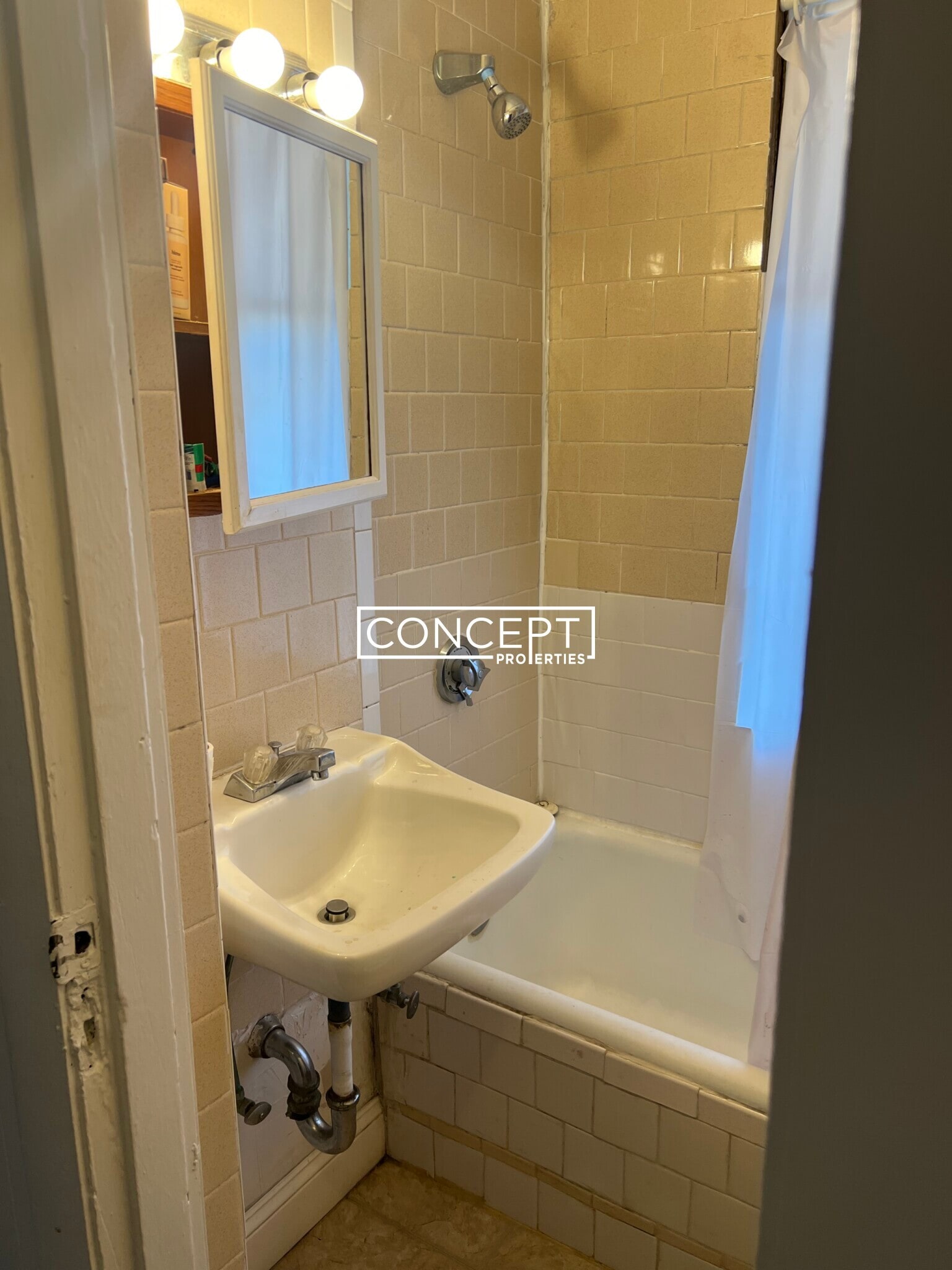 Building Photo - 44A Joy St