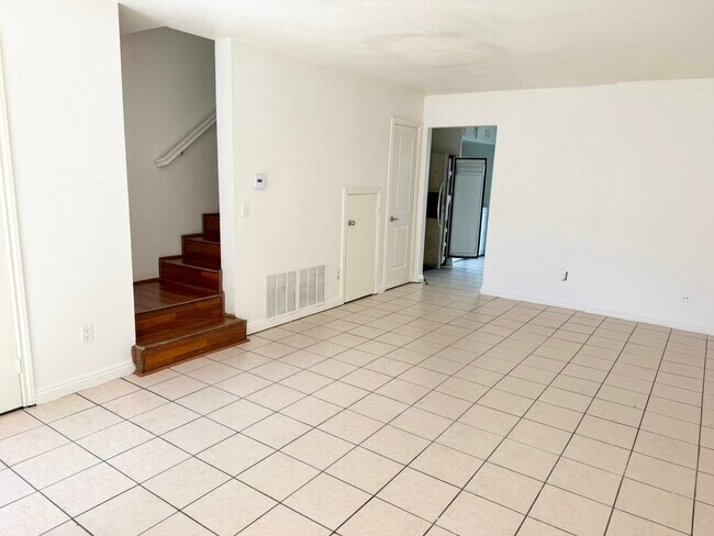 Building Photo - 280 Roanoke Rd
