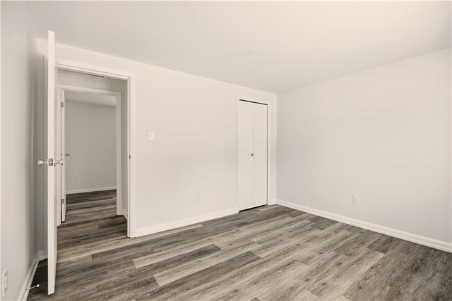 Building Photo - 1 Aquidneck Dr